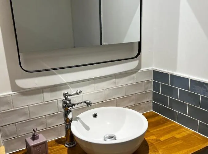 Apartment T2 Bis Proche Gare Et Centre - Parking Proche Lourdes