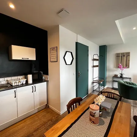 T2 Bis Proche Gare Et Centre - Parking Proche Apartman *