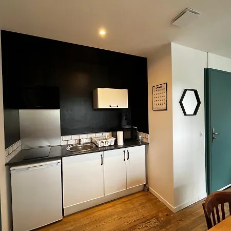 T2 Bis Proche Gare Et Centre - Parking Proche Apartman *